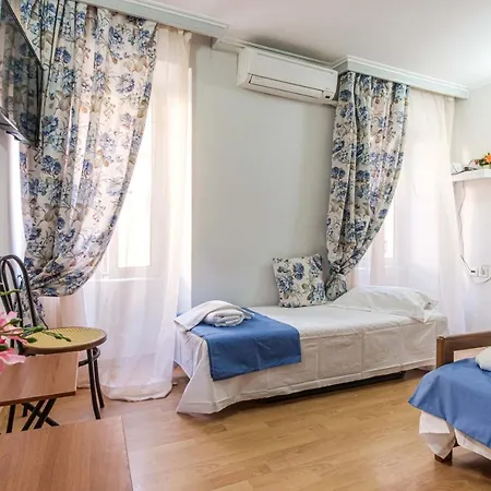 Live In The Heart Of Corfu Old Town Corfu (city)