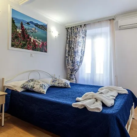 Live In The Heart Of Corfu Old Town * Corfu (city)